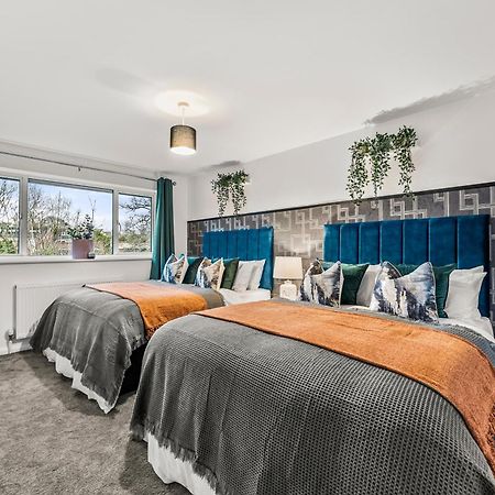 Elegant Retreat In Cheltenham - Garden & Parking Included Esterno foto