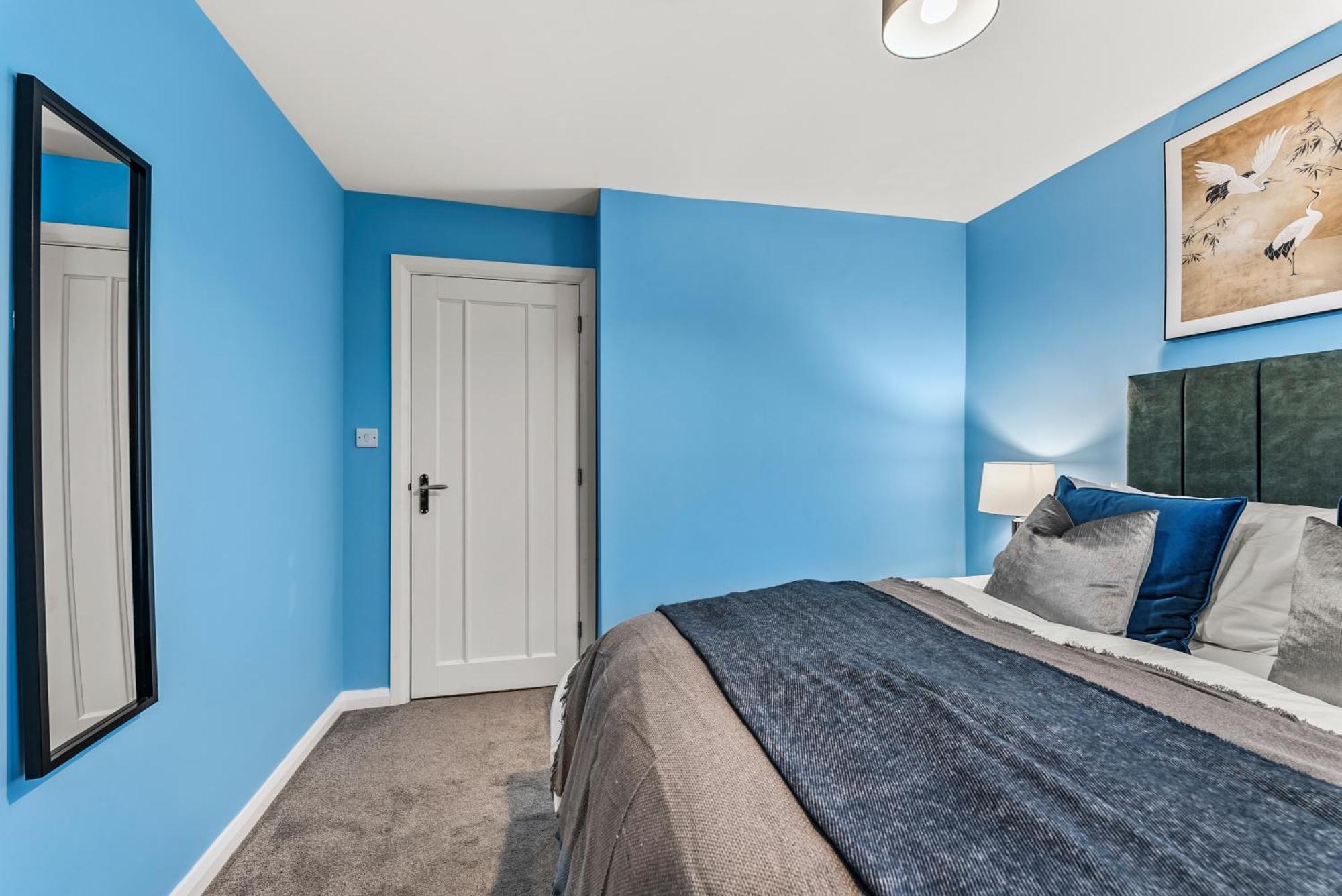 Elegant Retreat In Cheltenham - Garden & Parking Included Esterno foto