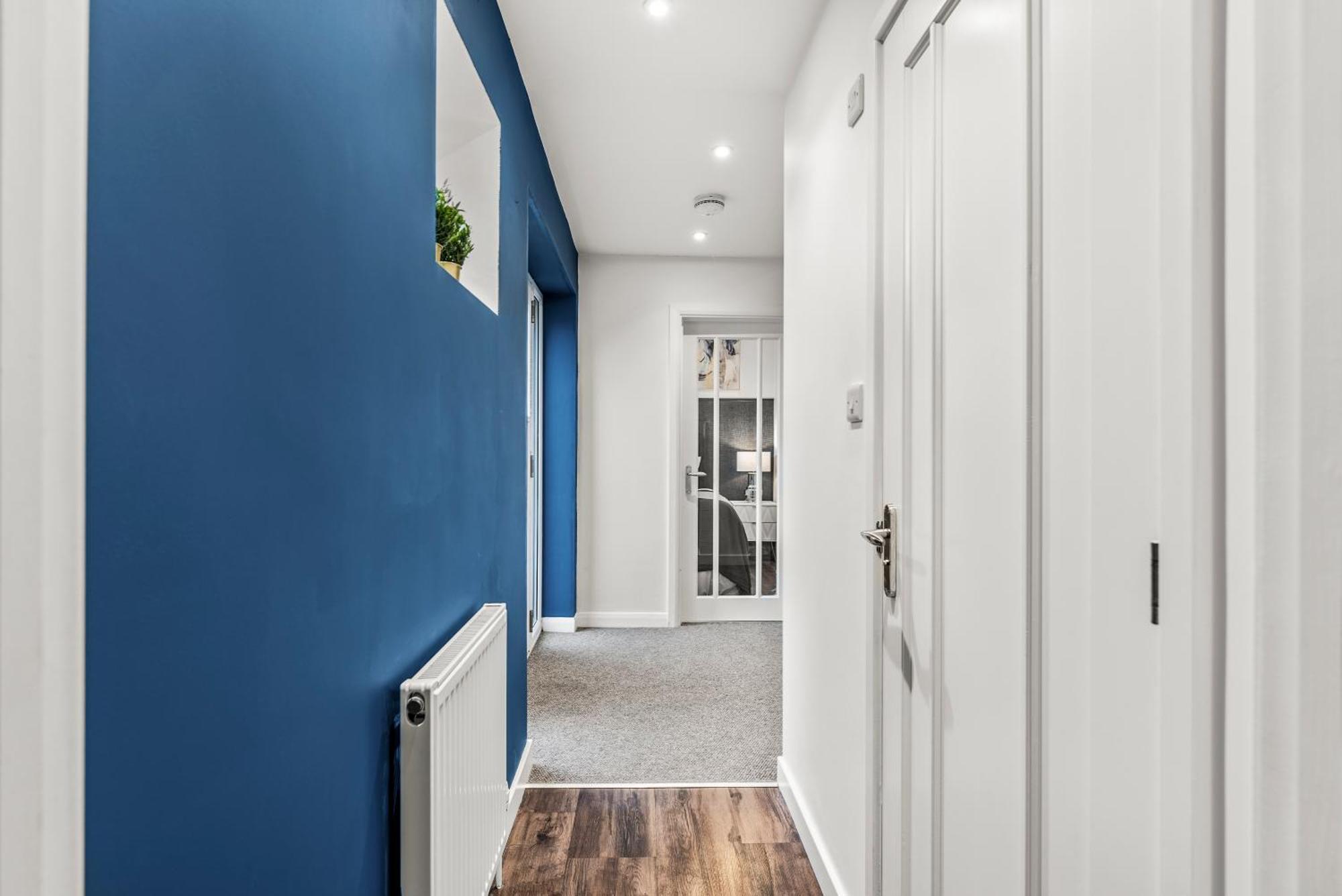 Elegant Retreat In Cheltenham - Garden & Parking Included Esterno foto